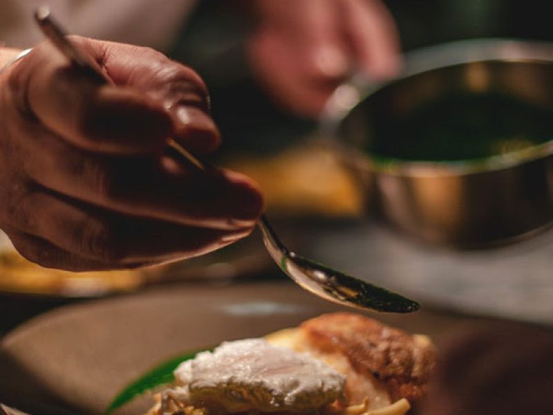 Serving-chef